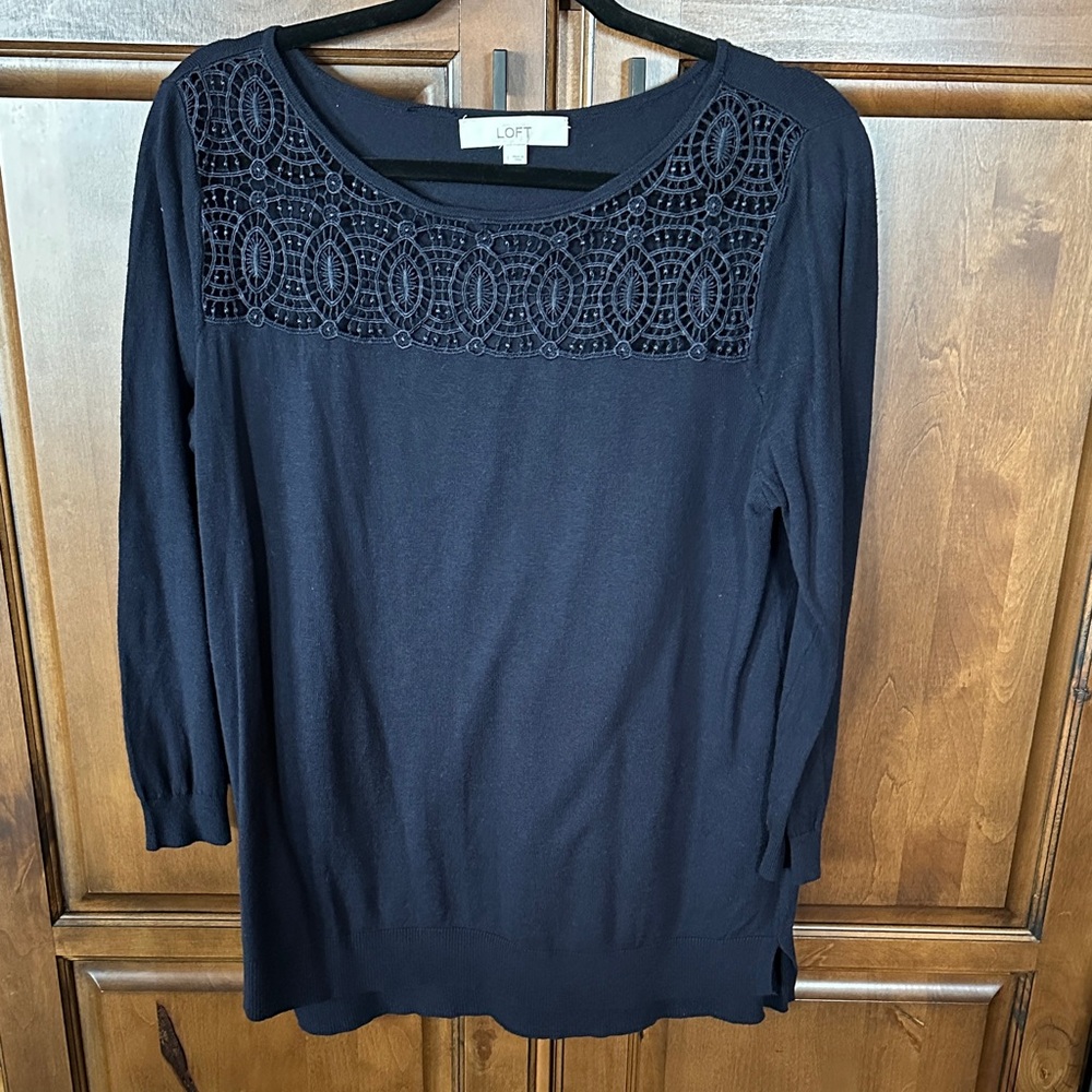 Women's Ann Taylor Loft Navy 3/4 Sleeve Silk Blend Lace Upper Large